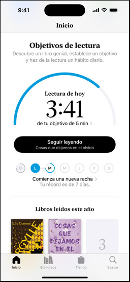 Pantalla de un iPhone que muestra la interfaz de Objetivos de Lectura en la app Libros. En la parte superior, hay un círculo de progreso. Debajo aparece el registro de la racha de lectura semanal. En la parte inferior está la sección Libros leídos este año, que incluye una fila de dos libros y un espacio vacío para un tercero