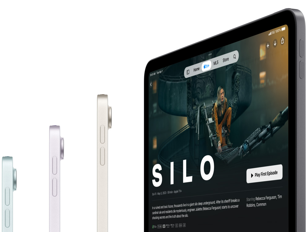 Animasjon av tre iPad Air-modeller vist fra siden, en fjerde iPad Air viser Apple TV Pluss-serien Silo