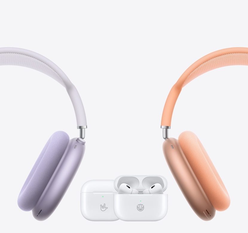 Des casques d’écoute AirPods Max à gauche et à droite, avec AirPods 4 et AirPods Pro 2 au centre.